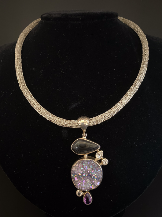 Druzy pendant with amethyst
