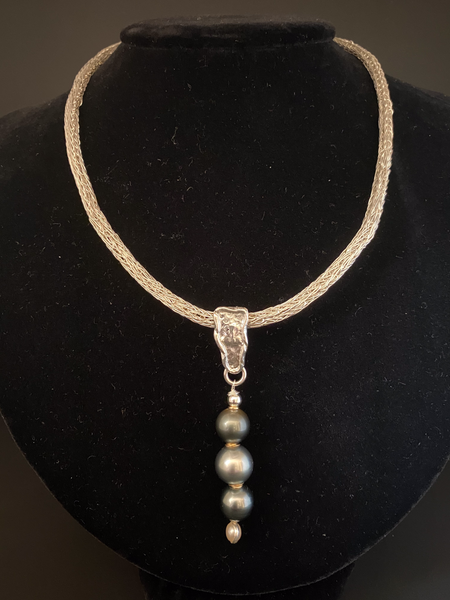 3 titian pearl drop necklace