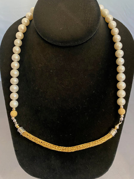 gold bar with pearls