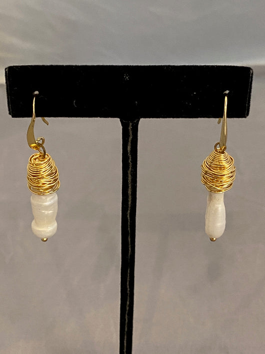wire wrapped pearl earring